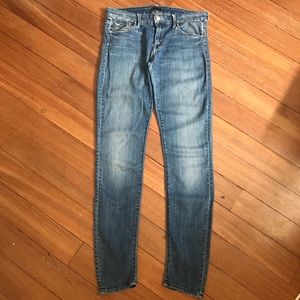 Mother Jeans The Looker in Medium Kitty